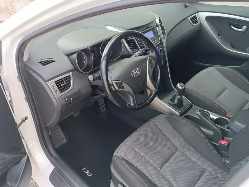 Hyundai I30 1.6 GDI, снимка 9 - Автомобили и джипове - 50071760
