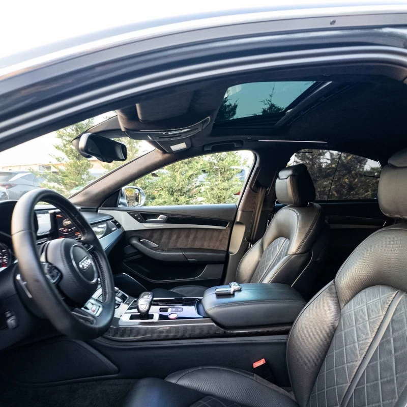 Audi S8 PLUS CARBON CERAMIC 700HP+ + MATRIX B&O ЛИЗИНГ 100, снимка 13 - Автомобили и джипове - 50663009