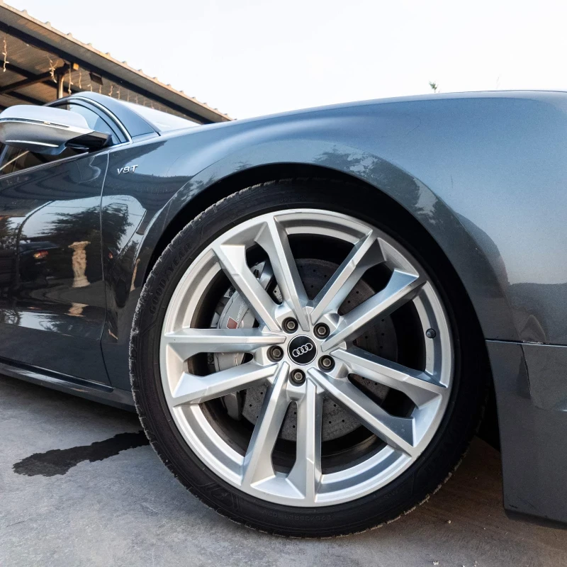 Audi S8 PLUS CARBON CERAMIC 700HP+ + MATRIX B&O ЛИЗИНГ 100, снимка 5 - Автомобили и джипове - 50663009