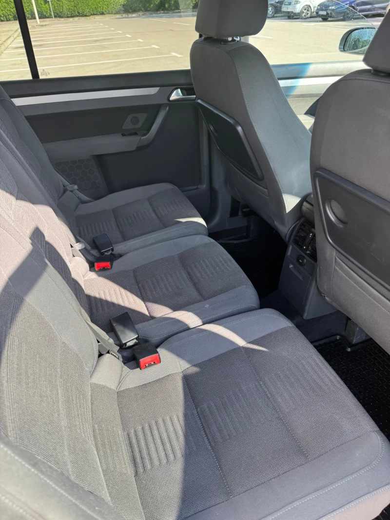 VW Touran 1.4 TSI, снимка 9 - Автомобили и джипове - 51251063