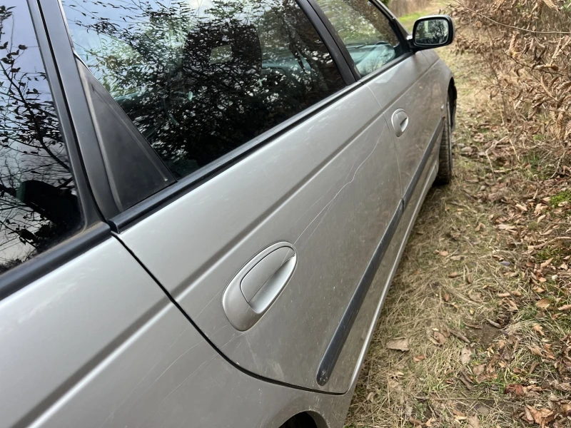 Toyota Avensis, снимка 8 - Автомобили и джипове - 52554211