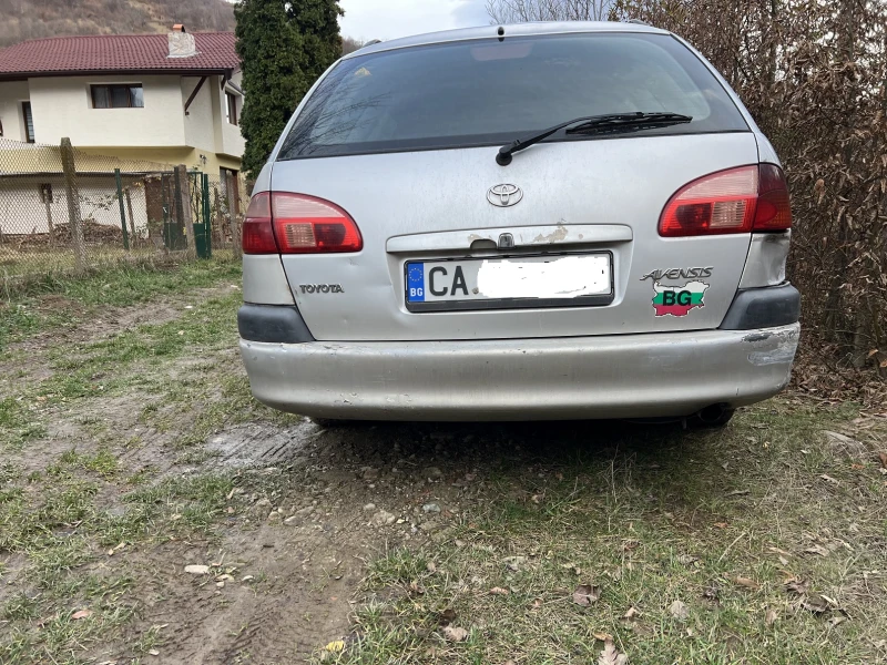 Toyota Avensis, снимка 5 - Автомобили и джипове - 52554211