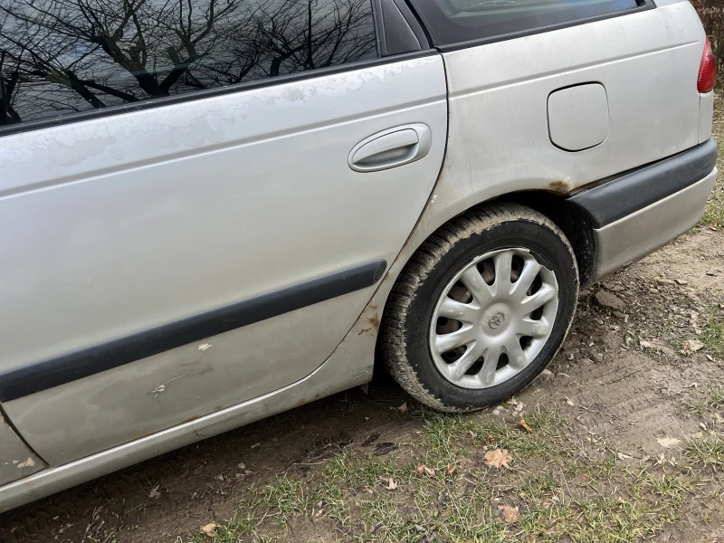 Toyota Avensis, снимка 4 - Автомобили и джипове - 52554211