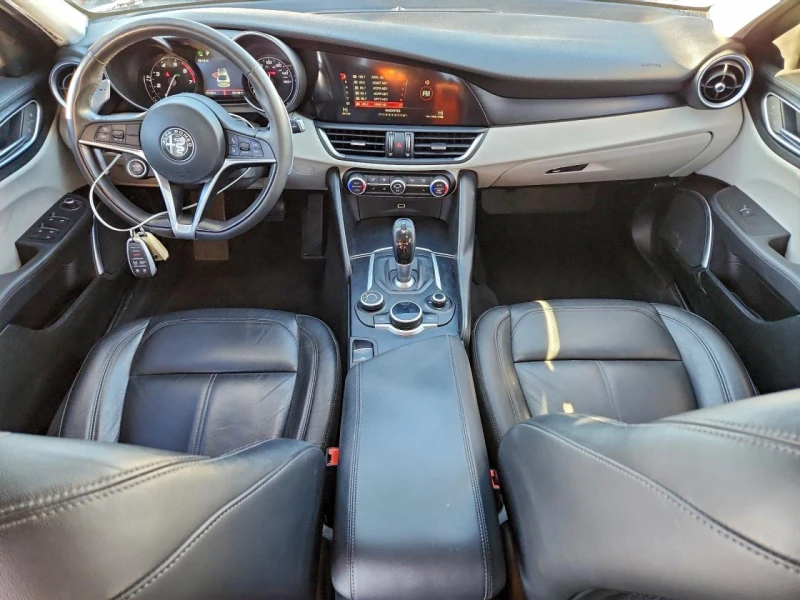 Alfa Romeo Giulia Q4* AWD* , снимка 9 - Автомобили и джипове - 53133176