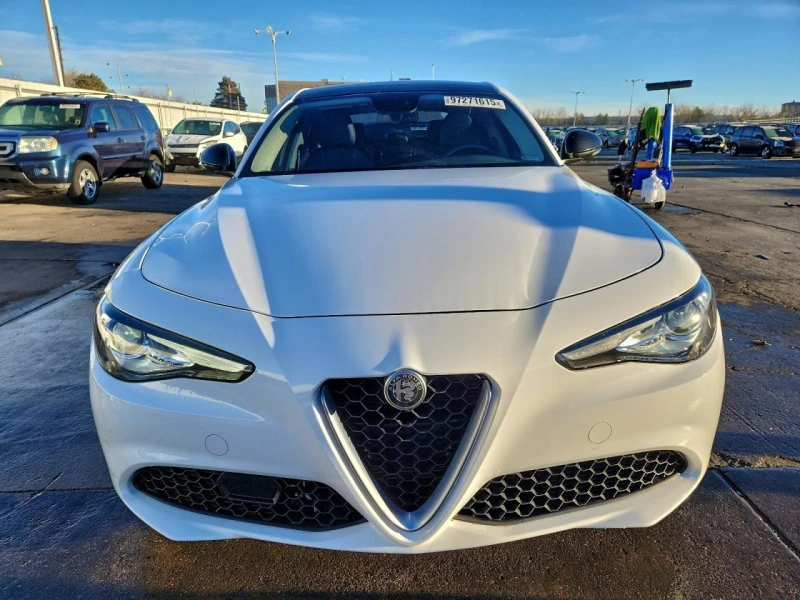 Alfa Romeo Giulia Q4* AWD* , снимка 2 - Автомобили и джипове - 53133176