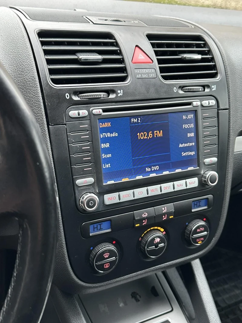 VW Golf 1.9 TDI 105HP, снимка 10 - Автомобили и джипове - 53467788