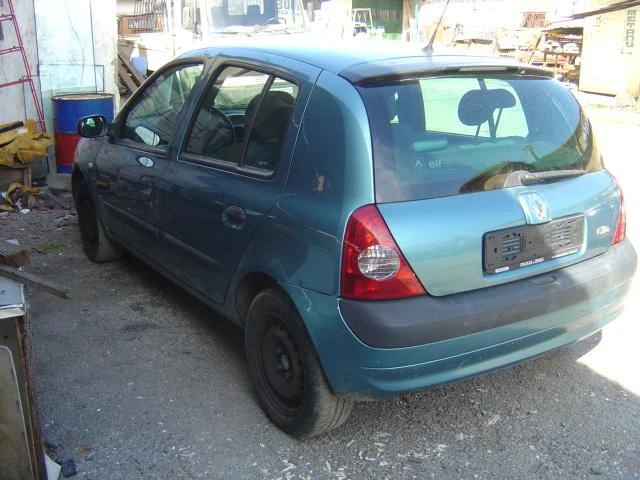 Renault Clio 1.5 DCI, снимка 7 - Автомобили и джипове - 24302773