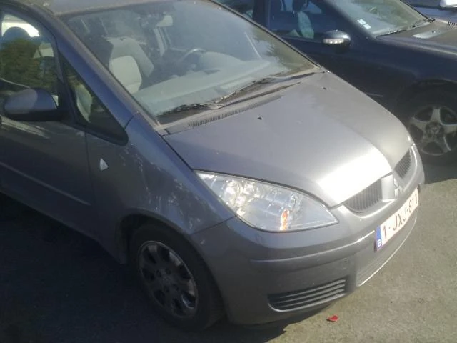 Mitsubishi Colt 1.5 DID, снимка 2 - Автомобили и джипове - 23838398