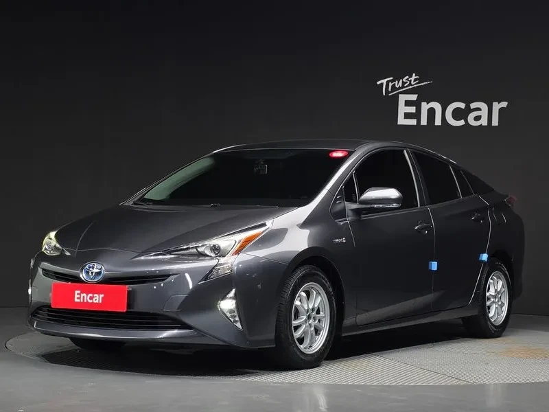 Toyota Prius 1.8 Хибрид