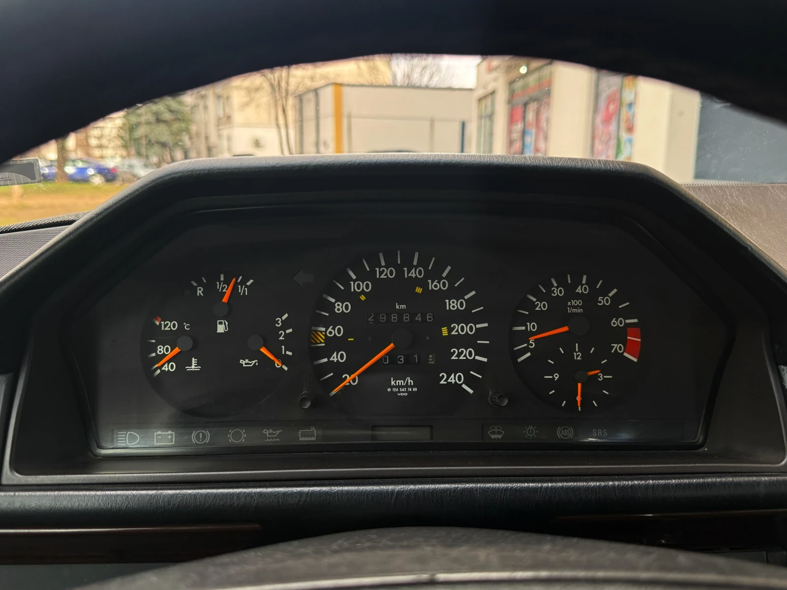 Mercedes-Benz 124 E200 - изображение 10