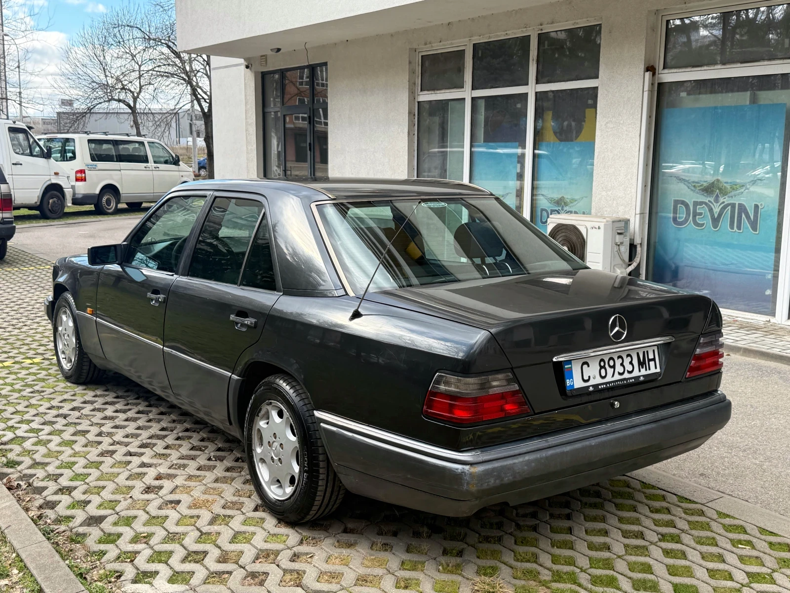 Mercedes-Benz 124 E200 - изображение 4