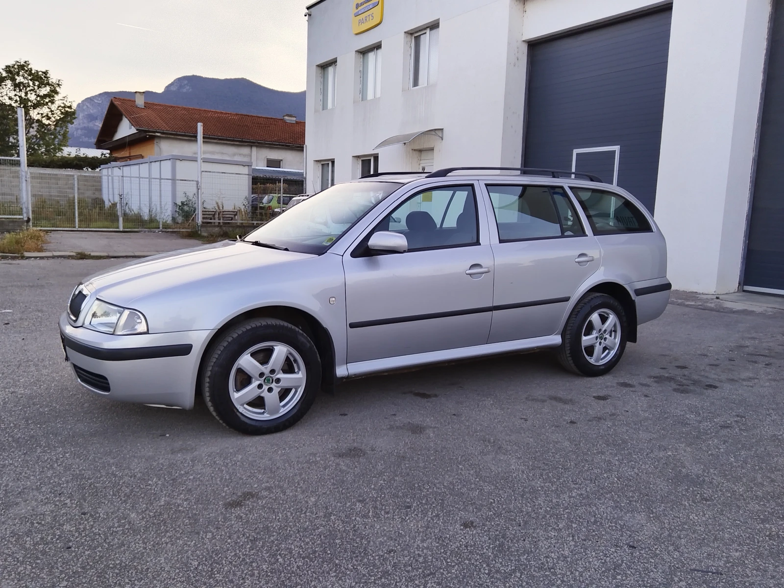 Skoda Octavia 1.9 TDI 4X4 - изображение 6