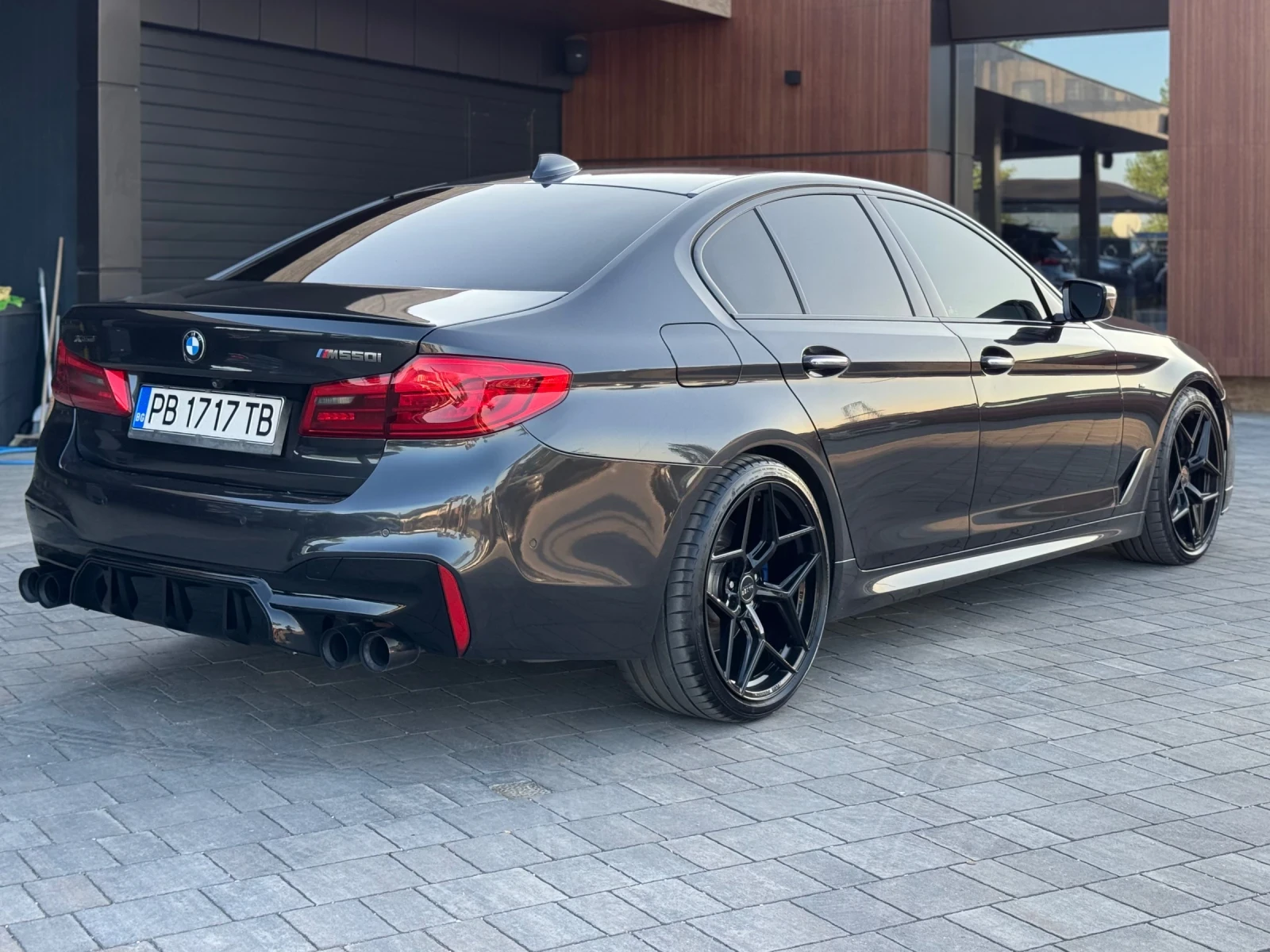 BMW 550 G30  xDrive  - изображение 5