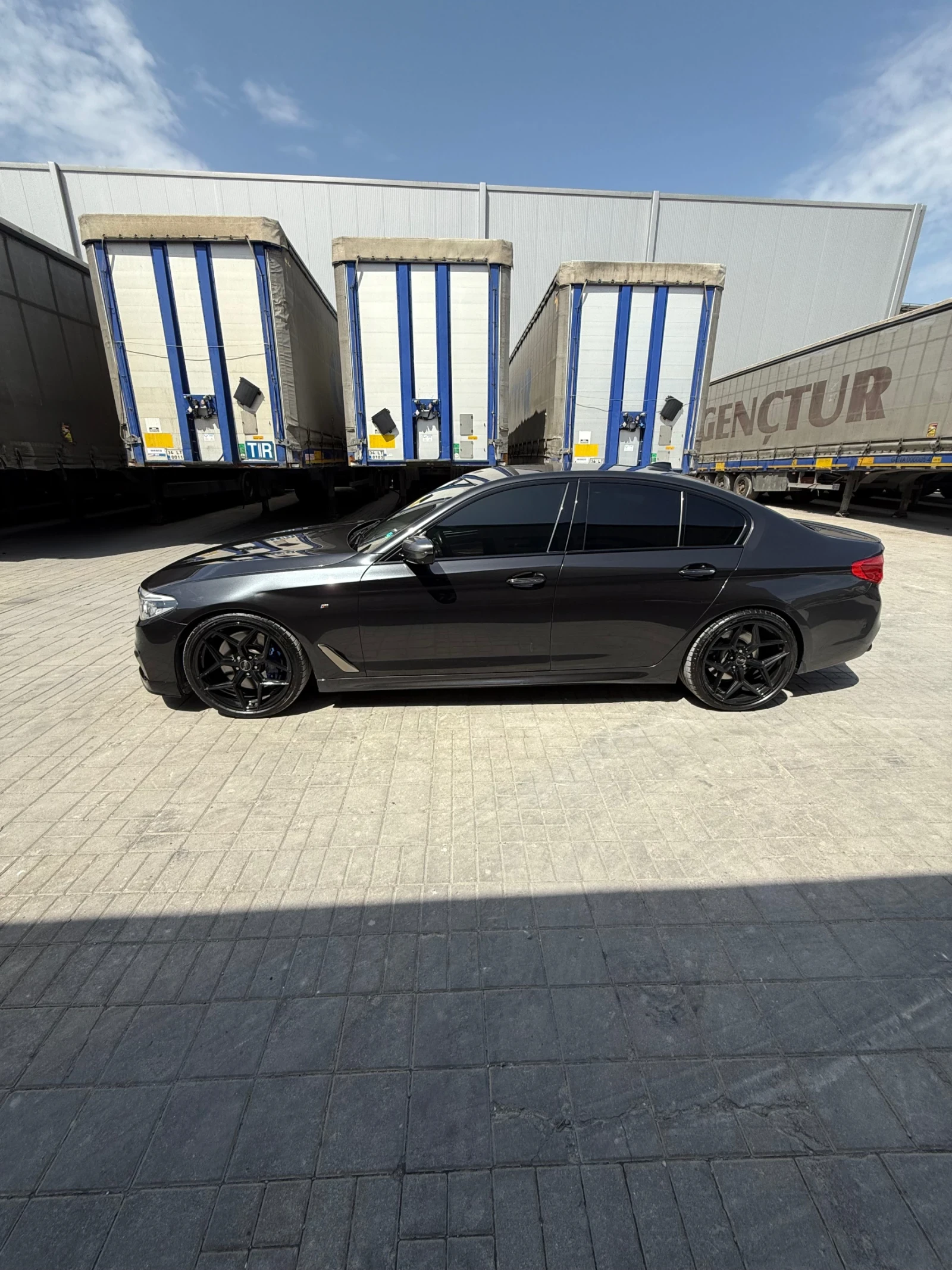 BMW 550 G30 550i xDrive  - изображение 3