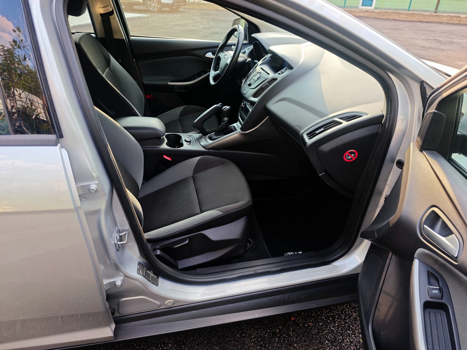 Ford Focus 1.6i-16V/125k.s./Swiss - изображение 9