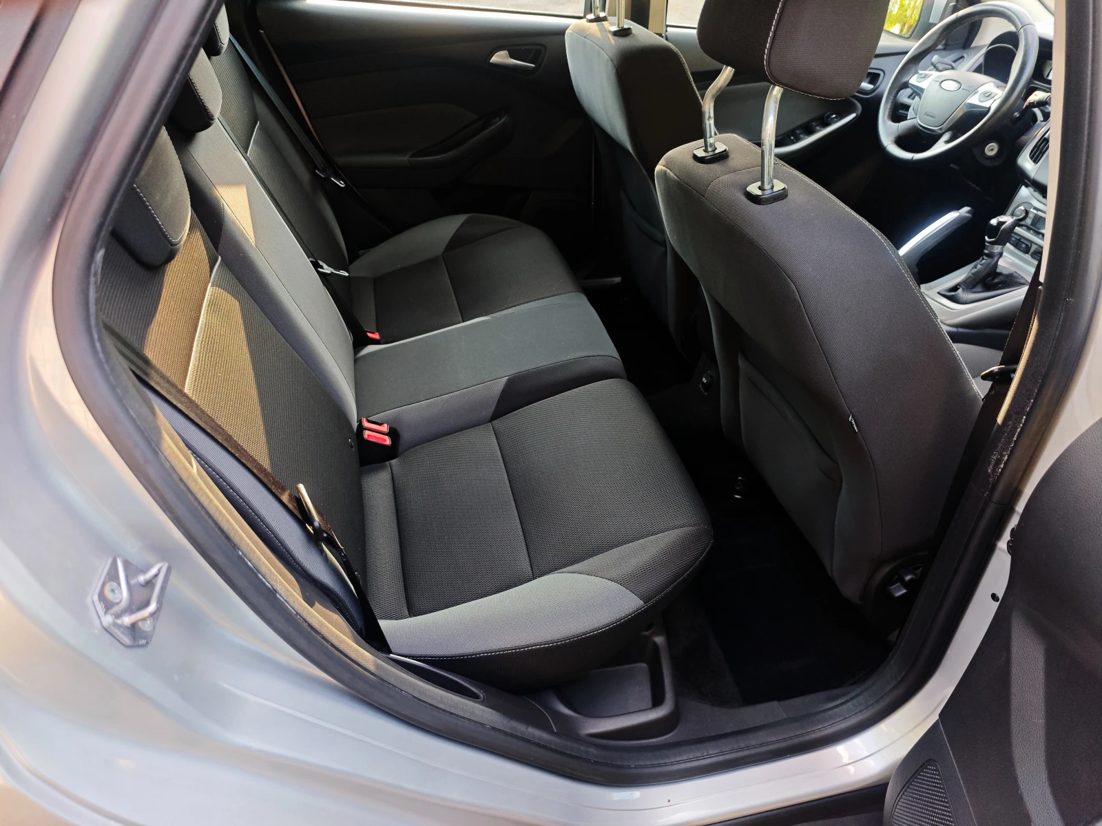 Ford Focus 1.6i-16V/125k.s./Swiss - изображение 8