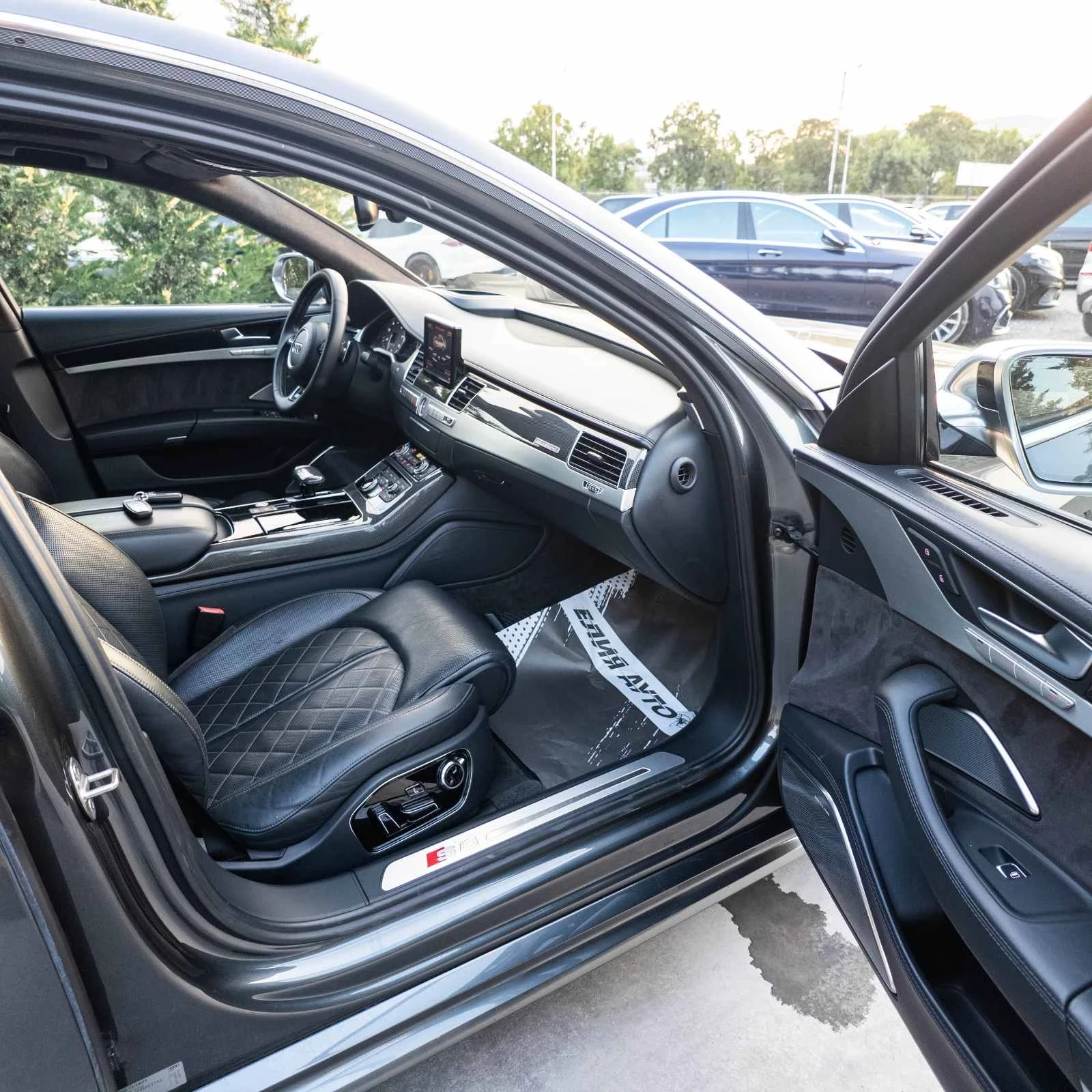 Audi S8 PLUS CARBON CERAMIC 700HP+ + MATRIX B&O  100 | Mobile.bg   14