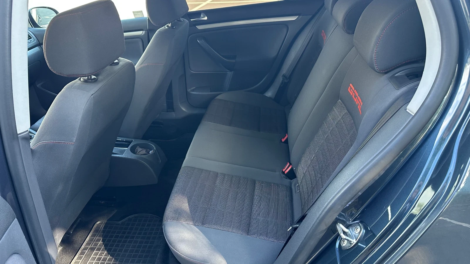 VW Golf  - изображение 9