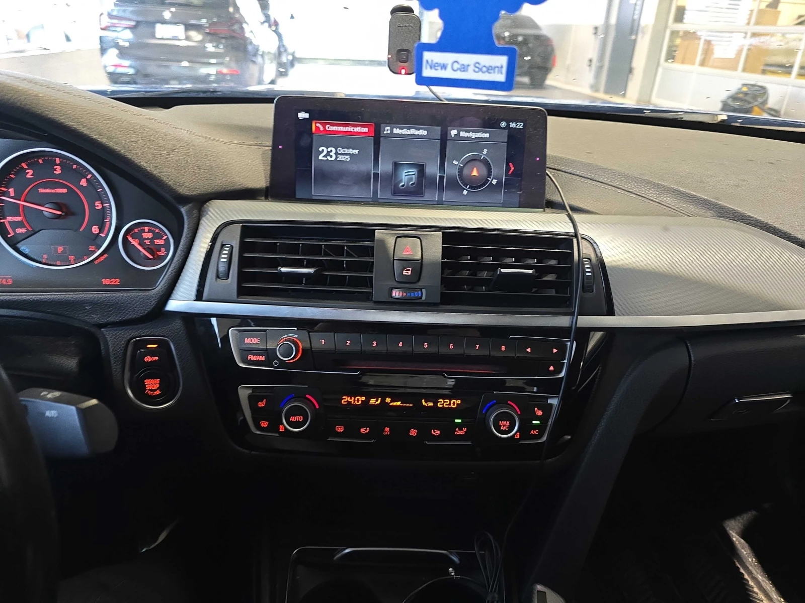 BMW 328 XDRIVE * CARFAX * БЕЗ ПЪРВОНАЧАЛНА ВНОСКА - изображение 8