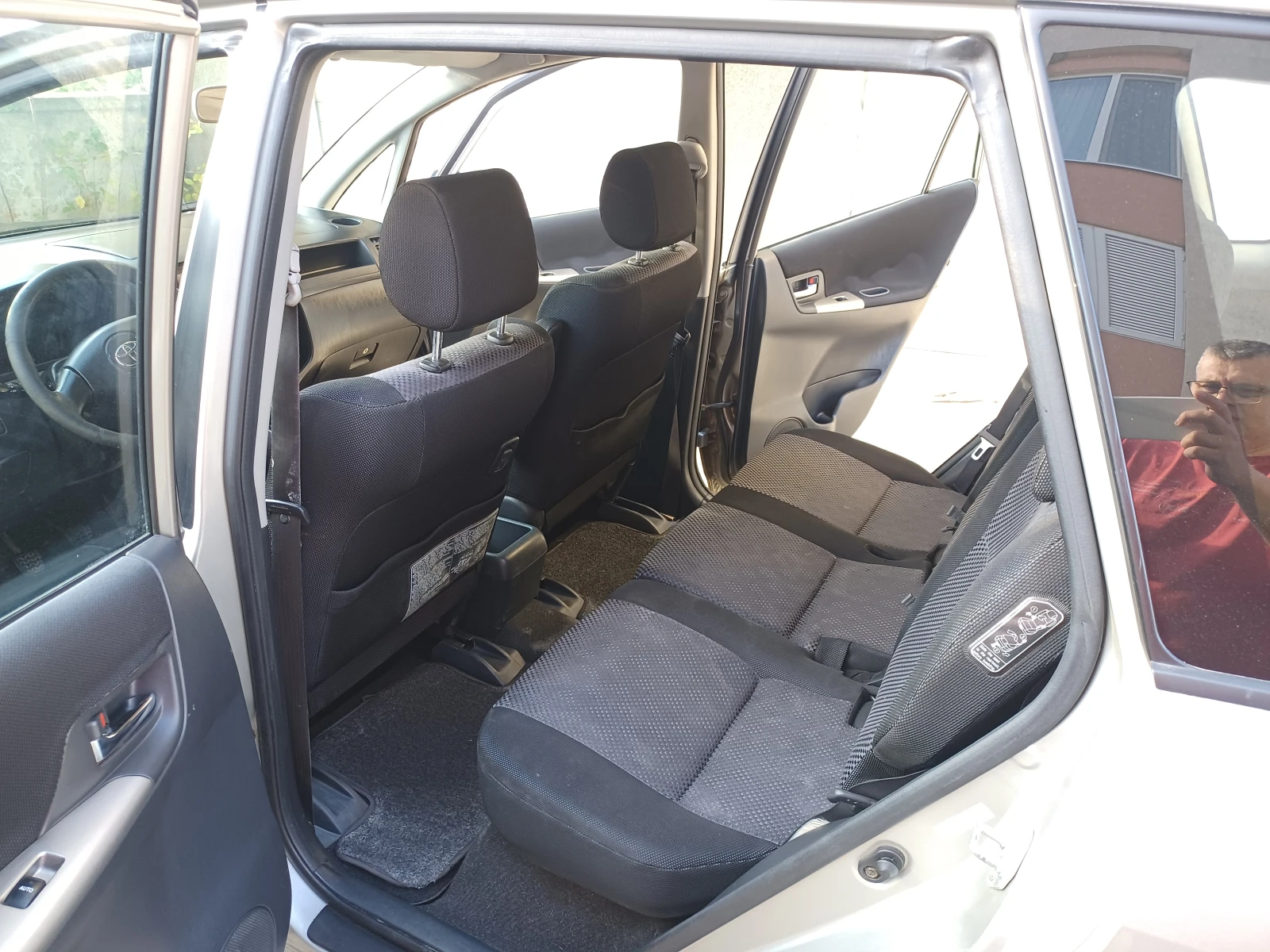 Toyota Corolla verso 2.0 D4D 90к.с. - изображение 9