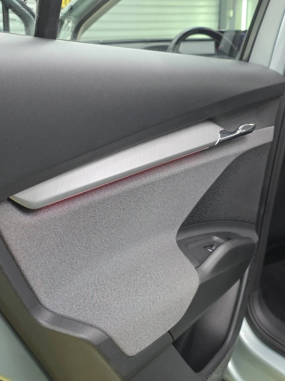 Skoda Enyaq 60iV, снимка 14 - Автомобили и джипове - 53973260