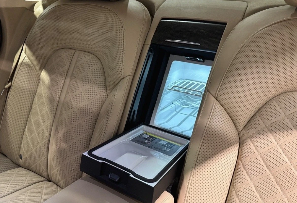 Audi A8 4.0TFSi * 30000KM * БЕЗ ИНЦИДЕНТИ * B&O * ОБДУХ * , снимка 15 - Автомобили и джипове - 54156054