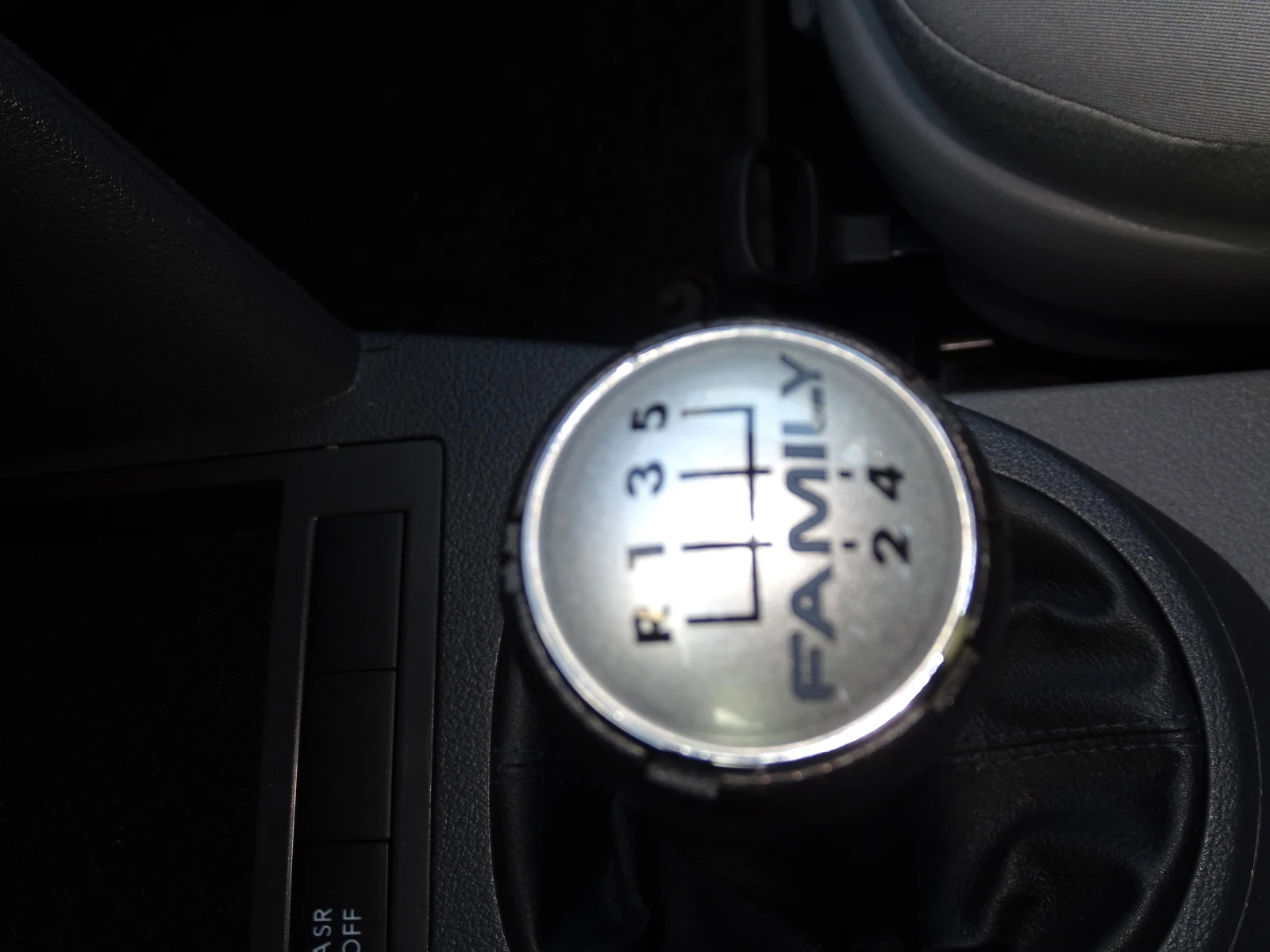 VW Caddy 2.0 EcoFuel �����_LIFE_FAMILY_*  | Mobile.bg � ����������� 17