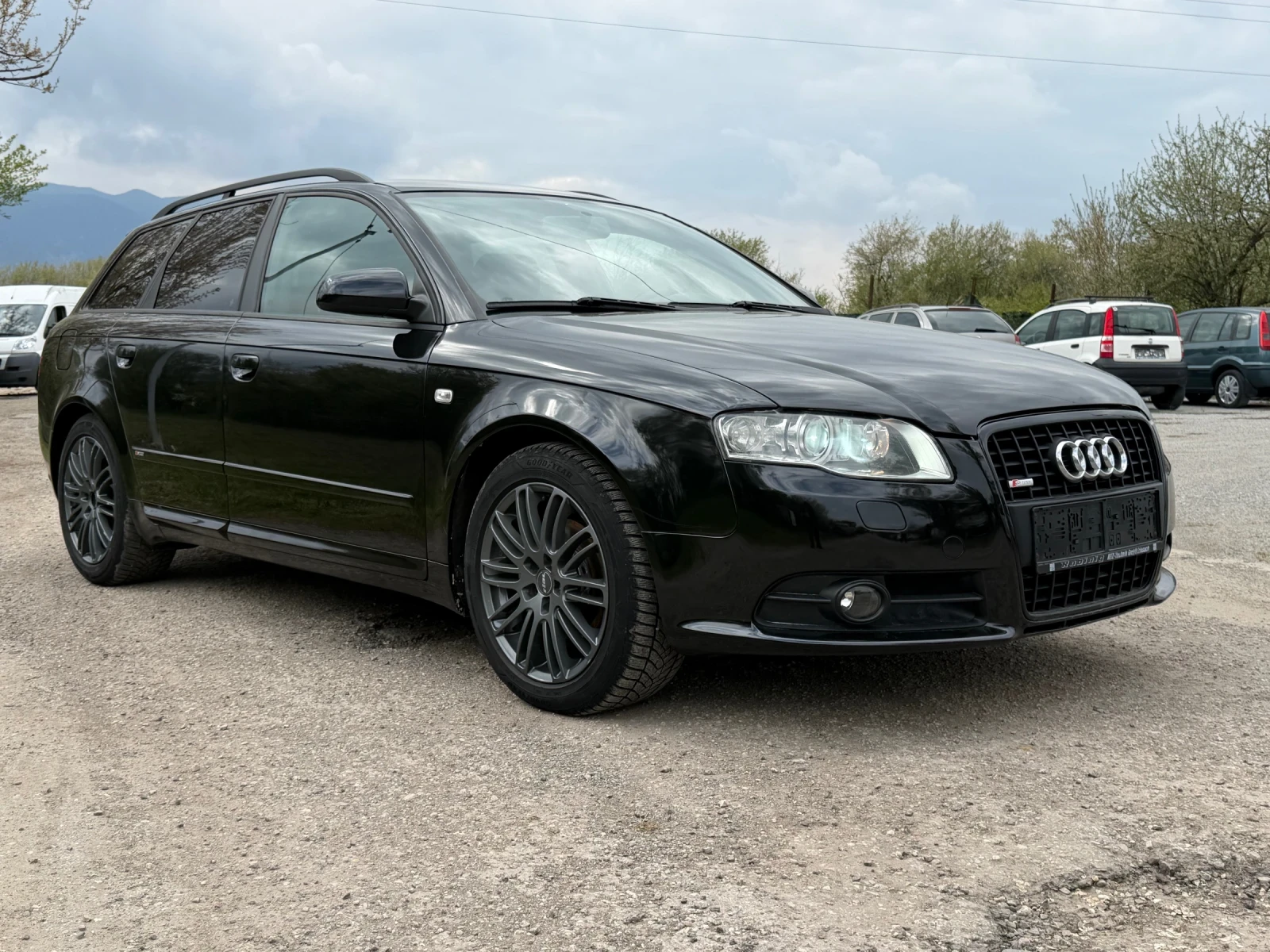 Audi A4 2.0TDI, снимка 4 - Автомобили и джипове - 54265015