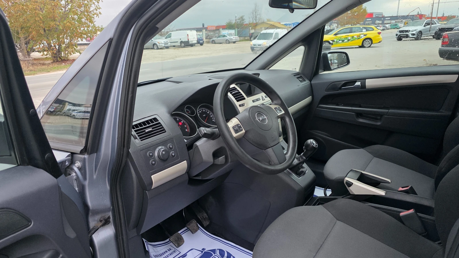 Opel Zafira БЕЗУПРЕЧЕН, снимка 7 - Автомобили и джипове - 54459160