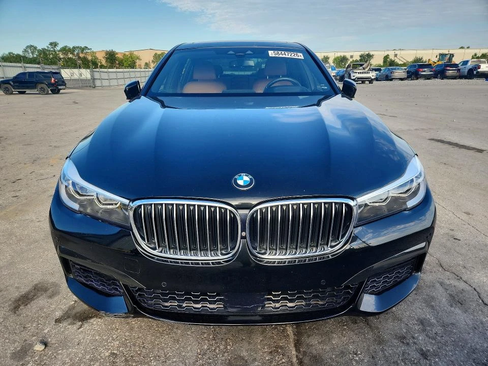 BMW 740 M PACK| B58| HARMAN| HUD| DISTRONIC, снимка 2 - Автомобили и джипове - 55268047