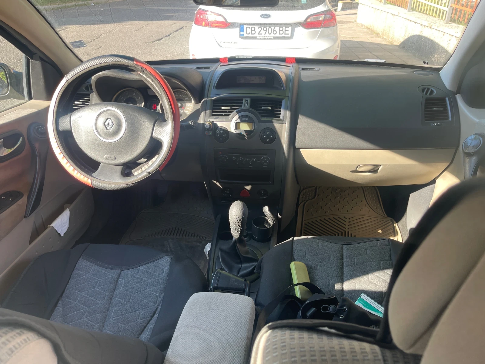 Renault Megane 1.6 16, снимка 4 - Автомобили и джипове - 55373538