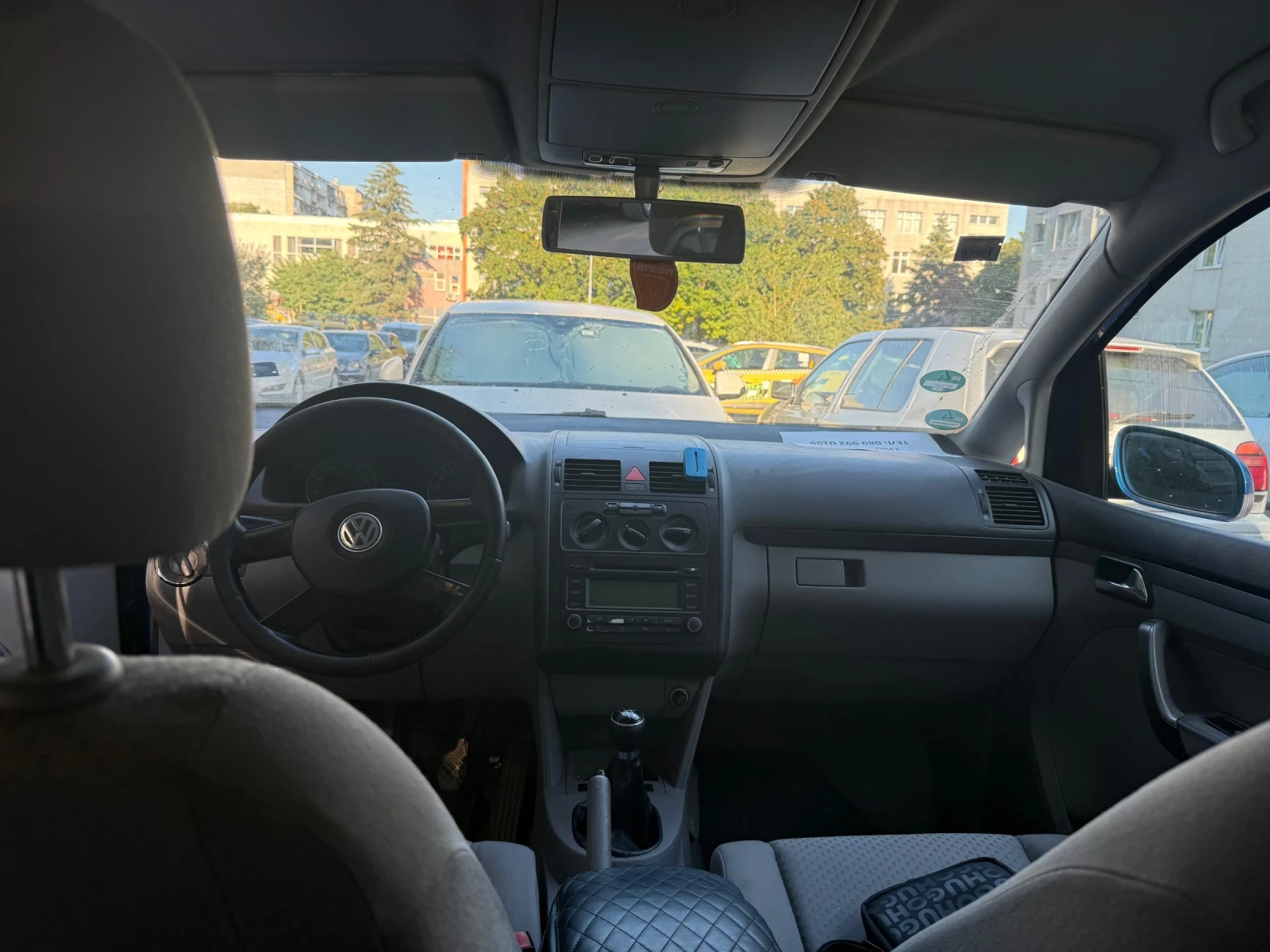 VW Touran, снимка 4 - Автомобили и джипове - 55744459