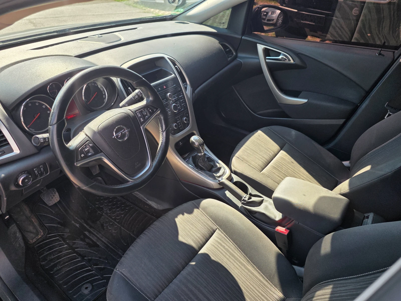 Opel Astra 1.6 КОМБИ, снимка 7 - Автомобили и джипове - 55936888