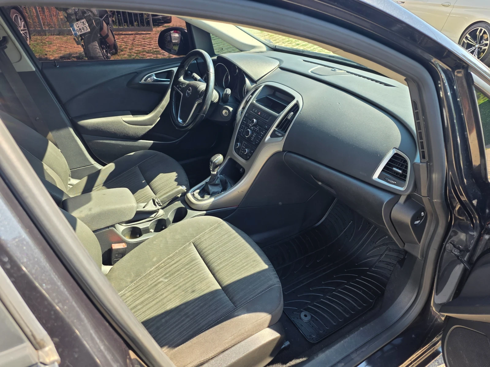 Opel Astra 1.6 КОМБИ, снимка 9 - Автомобили и джипове - 55936888
