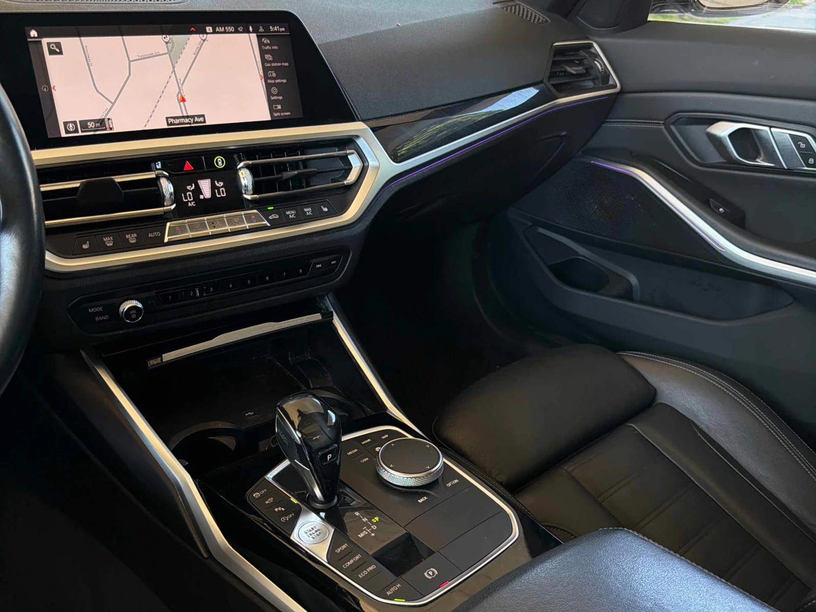 BMW 330 / xDrive / 360 CAMERA / HEAD-UP / AMBIENT, снимка 9 - Автомобили и джипове - 56137105
