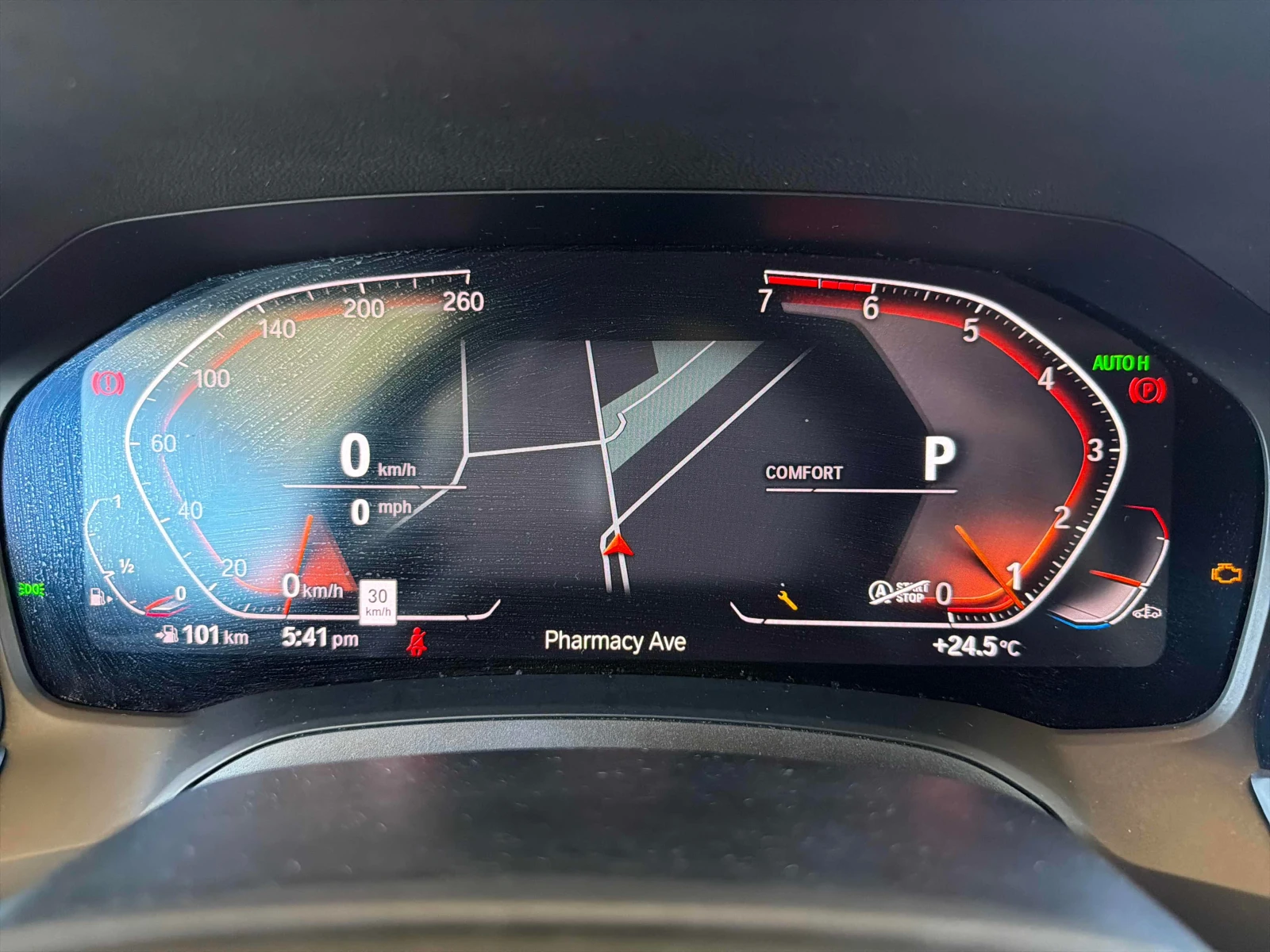 BMW 330 / xDrive / 360 CAMERA / HEAD-UP / AMBIENT, снимка 8 - Автомобили и джипове - 56137105