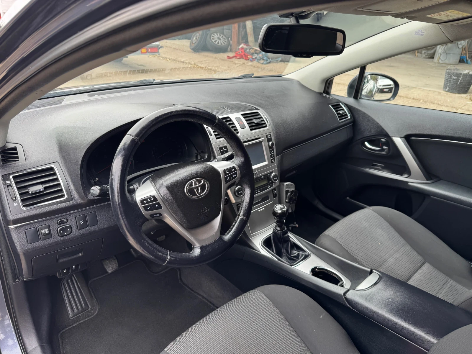 Toyota Avensis Нов внос, снимка 5 - Автомобили и джипове - 56224356
