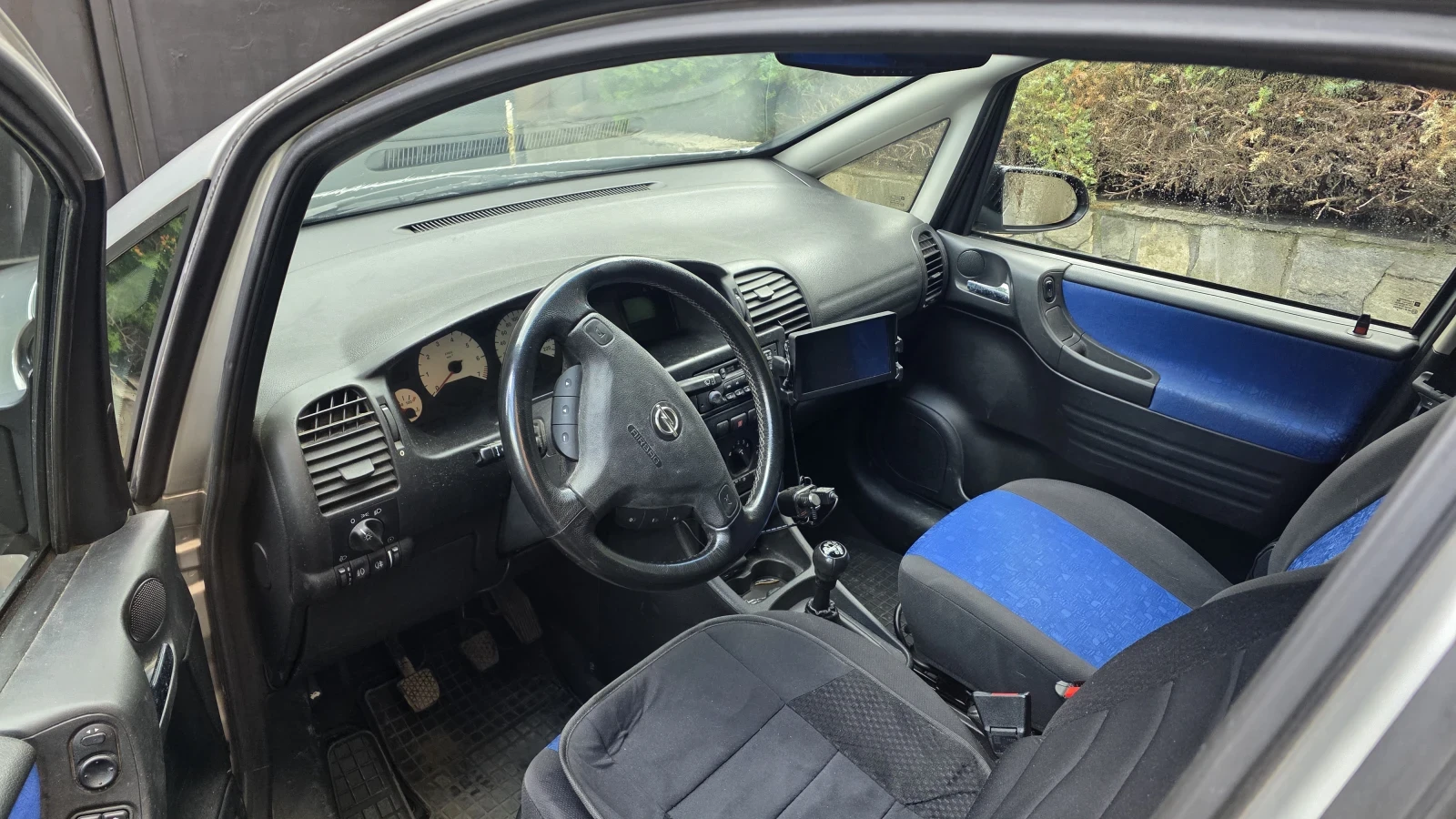 Opel Zafira 1.8 бензин, снимка 5 - Автомобили и джипове - 56233547