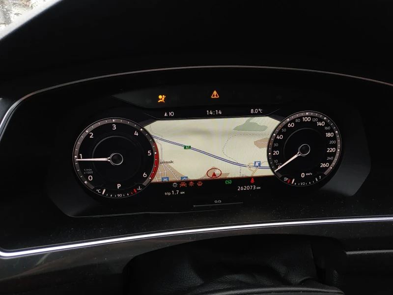 VW Tiguan ALLSPACE 2.0 TDI, снимка 8 - Автомобили и джипове - 52270380