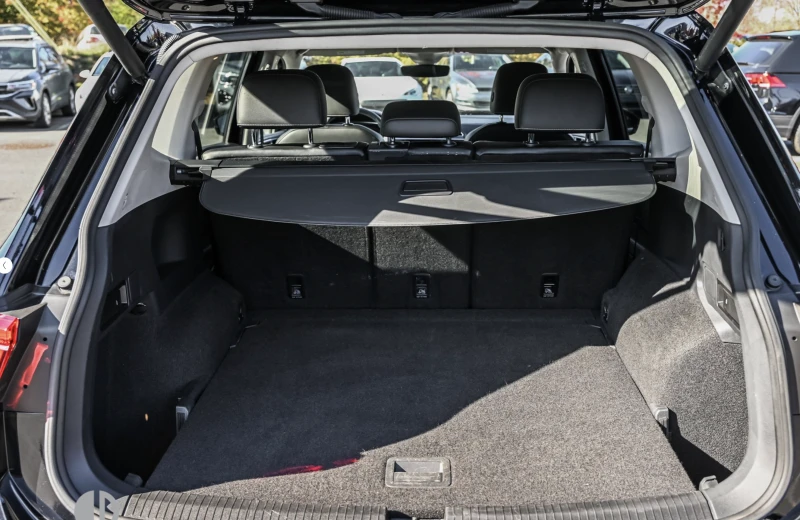 VW Tiguan HIGHLINE АВТОКРЕДИТ, снимка 17 - Автомобили и джипове - 52640415