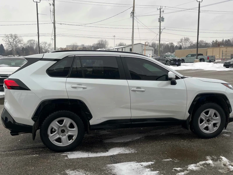 Toyota Rav4  * * 4X4 * * CARFAX * * АВТО КРЕДИТ * * , снимка 3 - Автомобили и джипове - 53335805