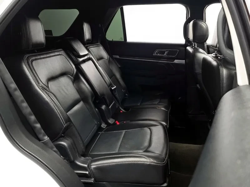 Ford Explorer 2.3 AWD, снимка 12 - Автомобили и джипове - 54351531