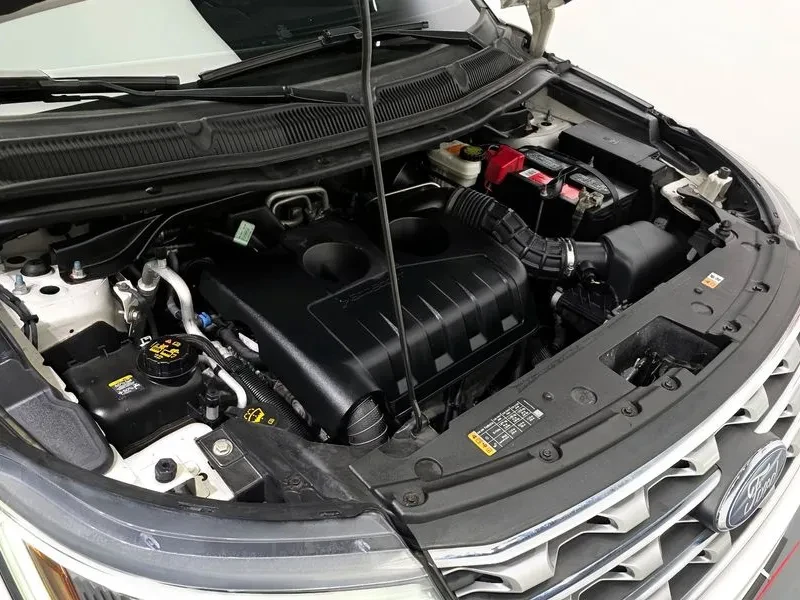 Ford Explorer 2.3 AWD, снимка 6 - Автомобили и джипове - 54351531