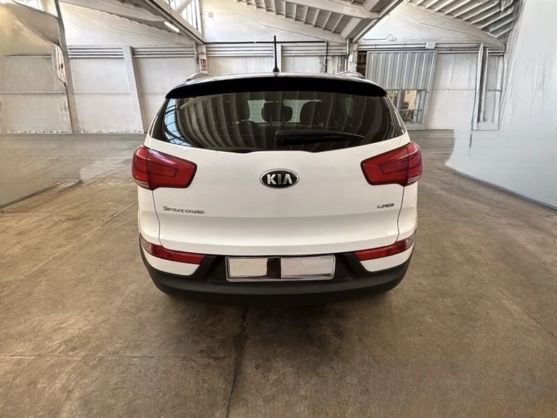 Kia Sportage 1.7crdi Очакван внос 2015Година!!, снимка 4 - Автомобили и джипове - 54860163