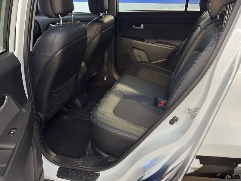 Kia Sportage 1.7crdi Очакван внос 2015Година!!, снимка 12 - Автомобили и джипове - 54860163