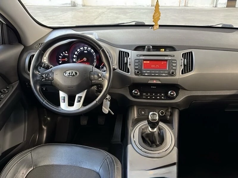 Kia Sportage 1.7crdi Очакван внос 2015Година!!, снимка 9 - Автомобили и джипове - 54860163