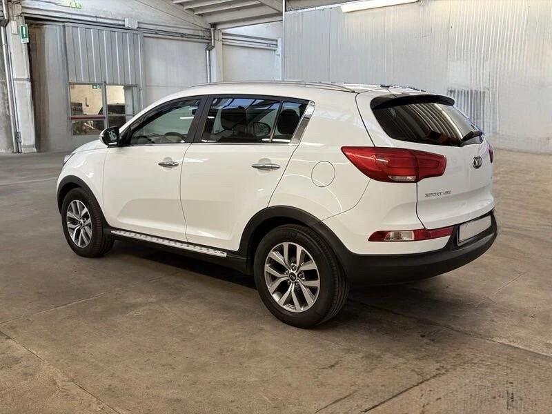 Kia Sportage 1.7crdi Очакван внос 2015Година!!, снимка 6 - Автомобили и джипове - 54860163