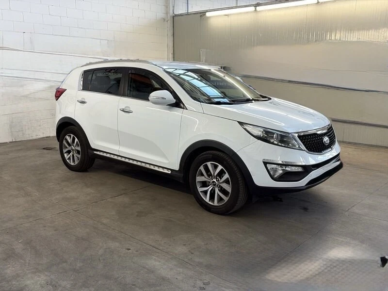 Kia Sportage 1.7crdi Очакван внос 2015Година!!, снимка 2 - Автомобили и джипове - 54860163