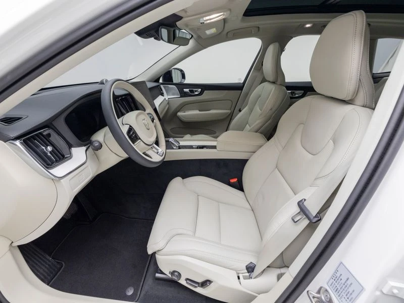 Volvo XC60 2.0 Automatic КРАЙНА ЦЕНА: 52537 EUR !!!РЕАЛНА КРА, снимка 10 - Автомобили и джипове - 55969541