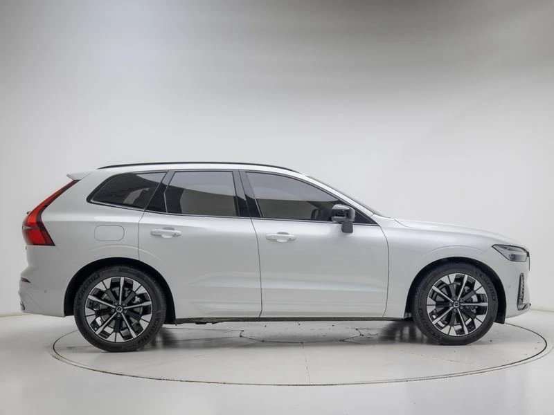 Volvo XC60 2.0 Automatic КРАЙНА ЦЕНА: 52537 EUR !!!РЕАЛНА КРА, снимка 5 - Автомобили и джипове - 55969541